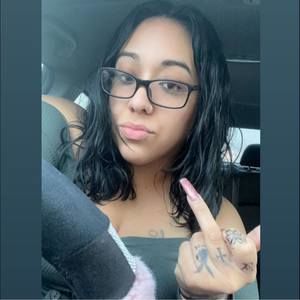 Meet your Posher, Nena